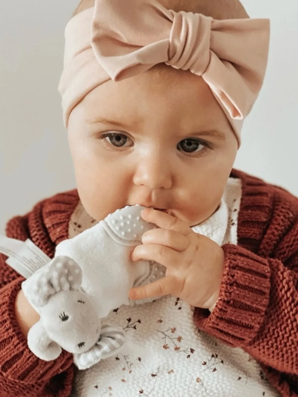 Mitteez Organic Teething Mitten - Ella the Elephant